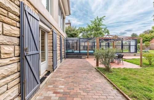 Montmagny Villa | Exceptional villa with indoor pool