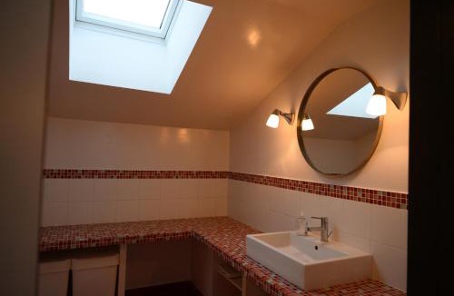 Melun House | Loft avec Piscine Intérieure et Jardin